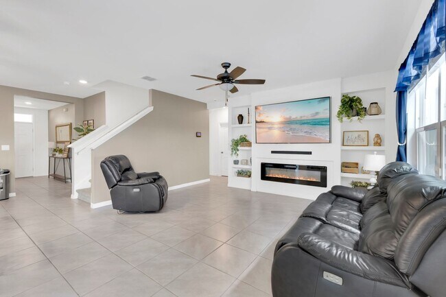 Photo - 473 Archway Pl