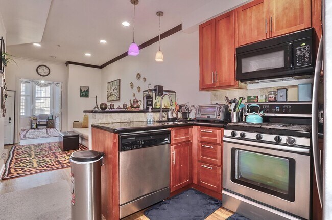 Photo - 4508 Brown St Unit 2L