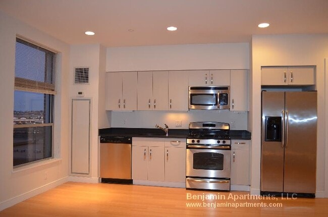 Photo - 599 Albany St Unit 607