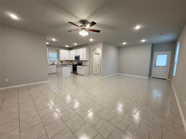 Photo - 31755 Wellington Pass