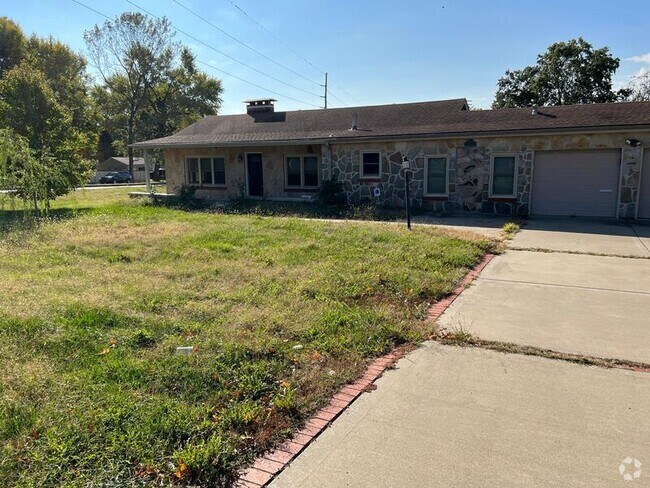 Building Photo - 3846 Blue Ridge Blvd Rental