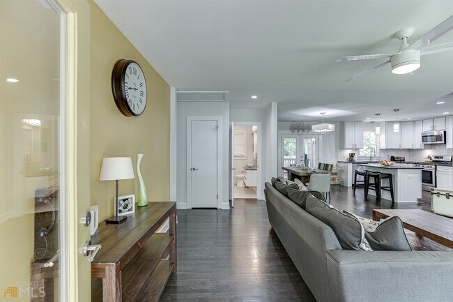 Photo - 1858 Longdale Dr