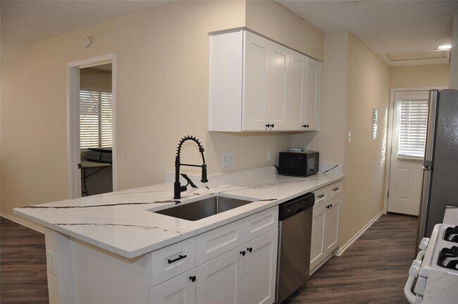 Photo - 804 Osage Dr