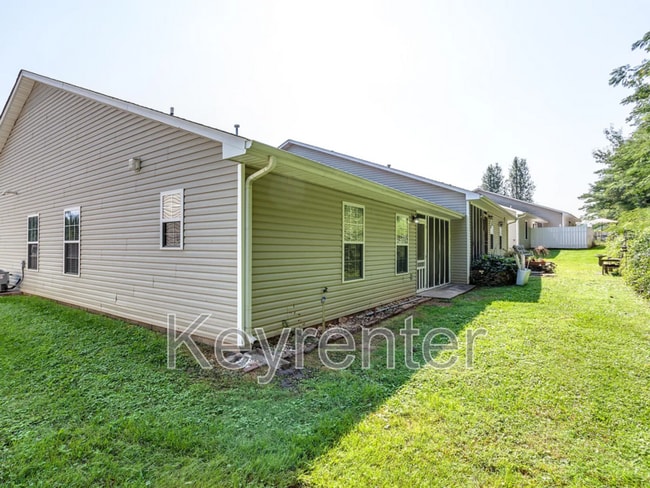 Photo - 947 Spring Park Rd