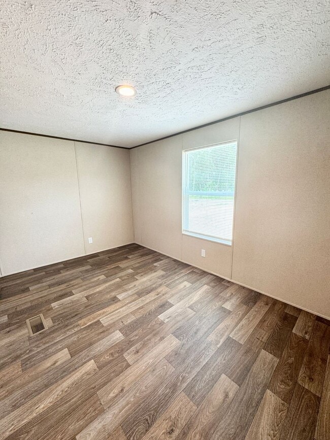 Photo - 3 Bedroom, 2 Bath in Aynor - off Edwards Rd!
