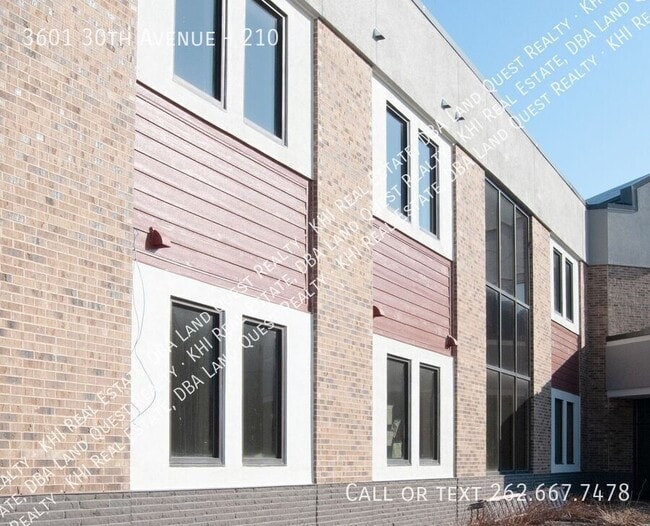Building Photo - 3601 30th Ave Unit 210 Rental