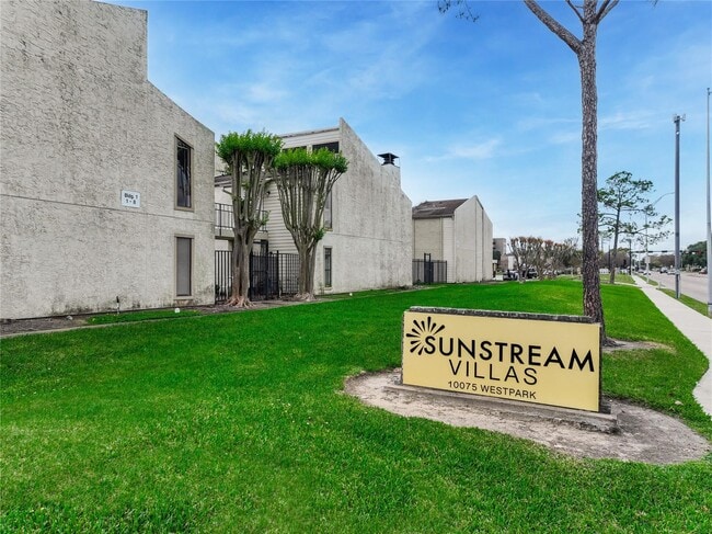 Building Photo - 10075 Westpark Dr Unit 9