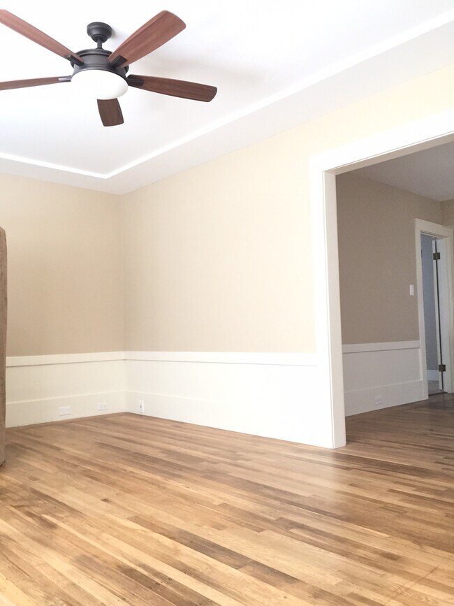 Living room - 1072 45th St