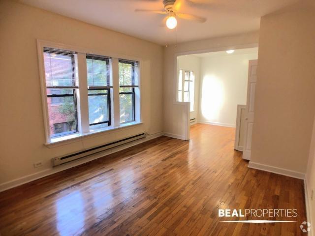 Building Photo - 1 bedroom in CHICAGO IL 60613 Unit W2 Rental