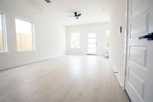 Photo - 4137 Mallow St Unidad A Rental