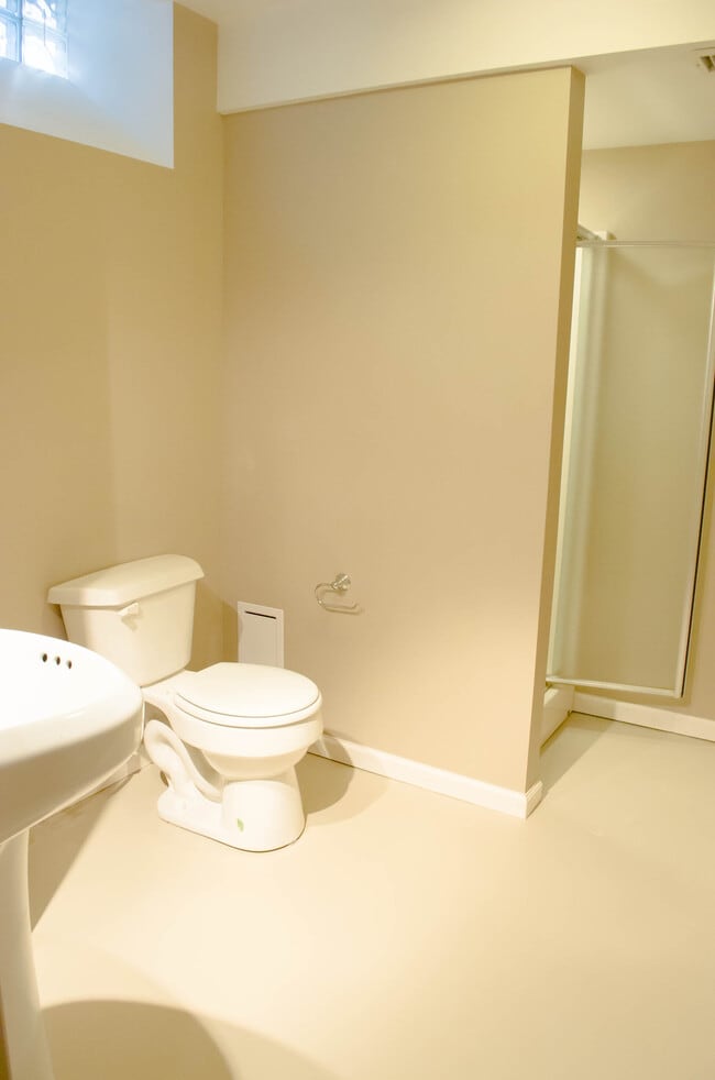 Photo - 5133 Kent Way