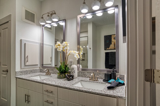 Photo - Alexan Park West