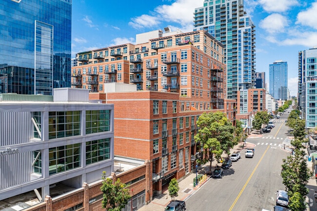 Rear View - Parkloft