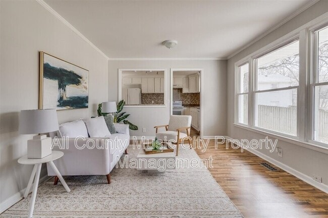 Photo - 209 Rhine Dr