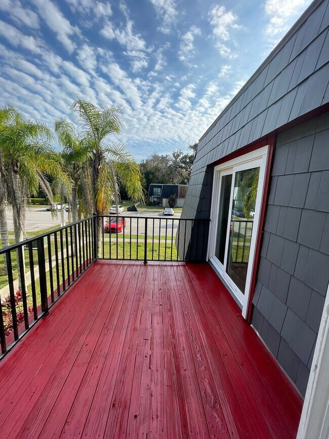 Photo - 97 Springwood Square