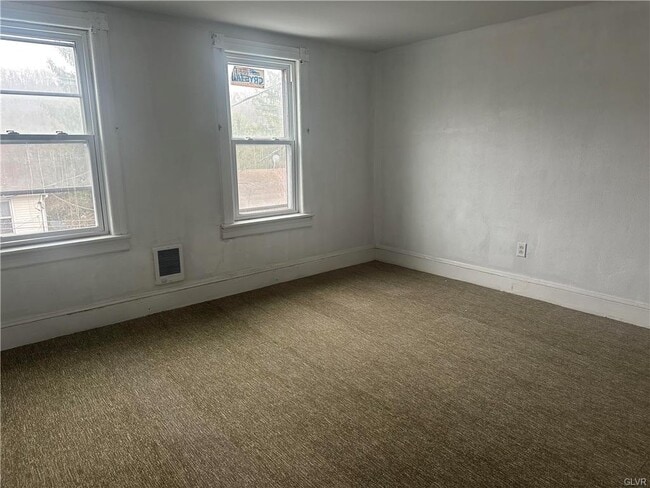 Photo - 193 Market St