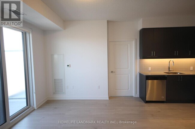 Photo - 8 Nahani Way Unit 622