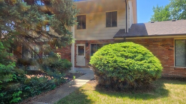 Photo - 2608 Leisure Dr Unit B