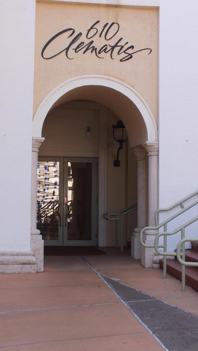 Building Photo - 610 Clematis St Unit 728