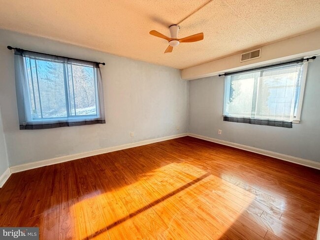 Photo - 1307 Valley Dr Unit 1307