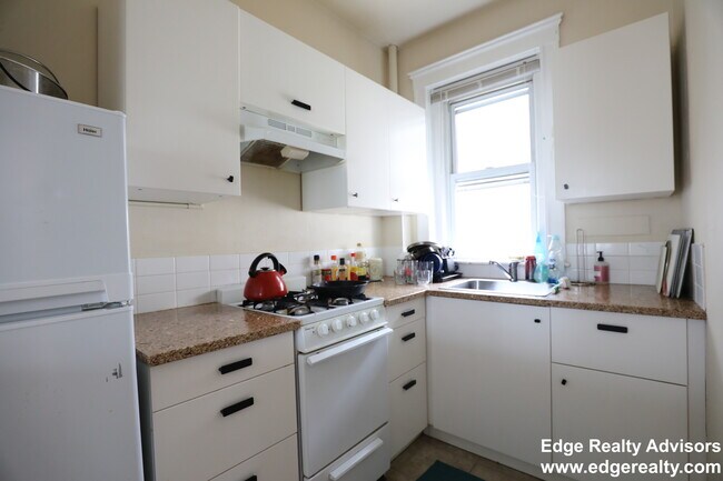 Photo - 1560 Commonwealth Ave Unit 7