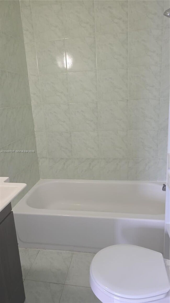 Photo - 359 W 12th St Unit 3
