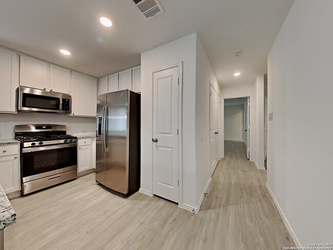 Photo - 10246 Devon Wheel St