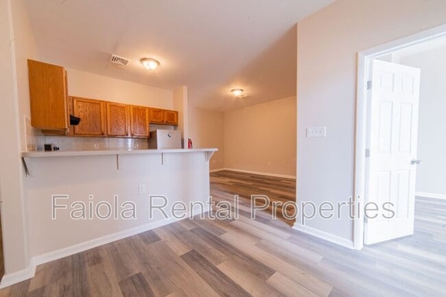 Photo - 112 N High St Unidad C1