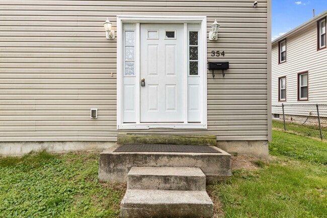 Photo - 354 W Main St
