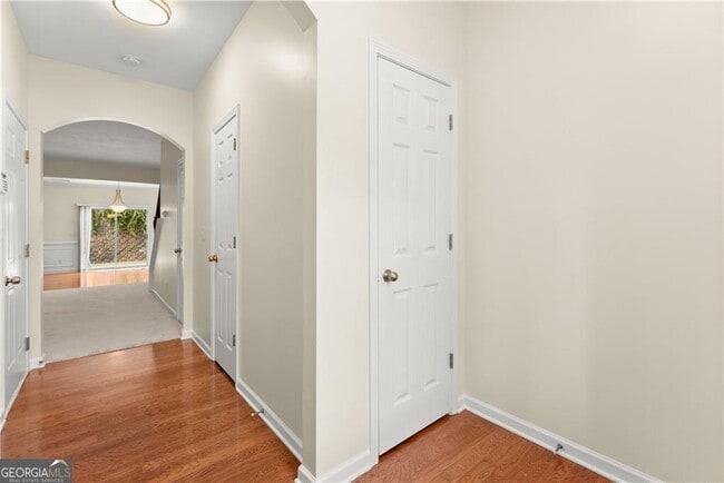 Photo - 5165 Sherwood Way