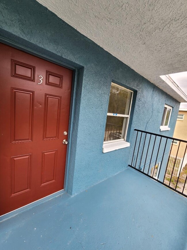 Building Photo - 1757 Russell St S Rental