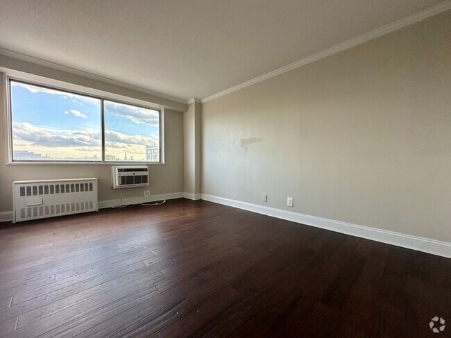 Building Photo - 40 E Sidney Ave Rental