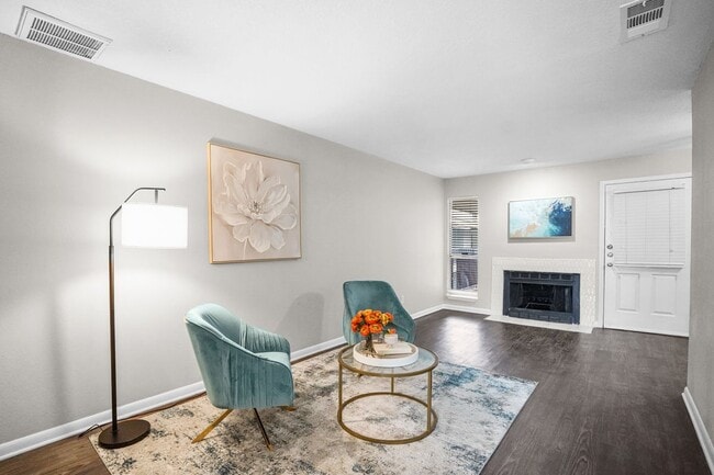 Photo - 4502 Gaston Ave Unit 319