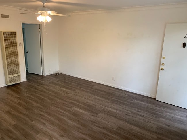 Photo - 8270 Norton Ave Unidad 1