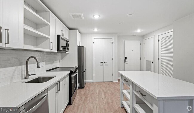 Building Photo - 4000 Wisconsin Ave NW Unit 1B-4K-205 Rental