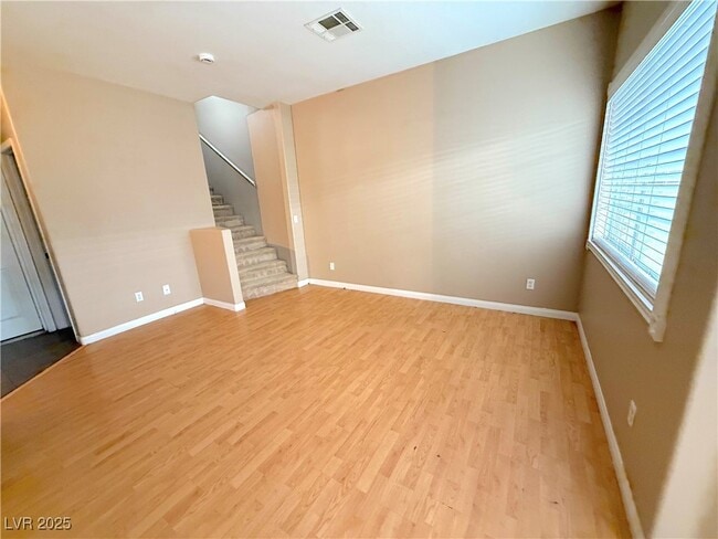 Photo - 924 Nevada Sky St