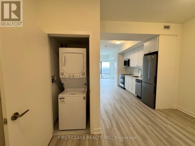 Photo - 51 Clarington Blvd Unité 704