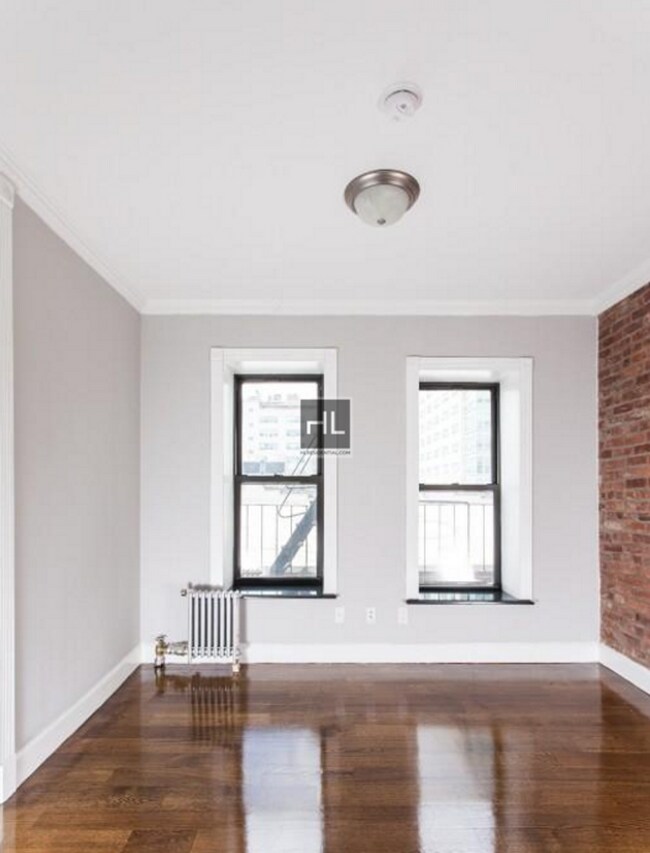 Photo - East 100th Street Unidad 4B