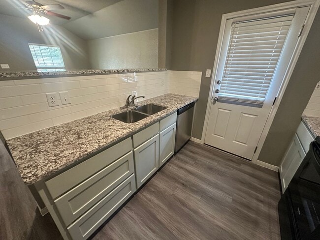 Photo - NEW IN MANAGEMENT - AVAILABLE NOW!