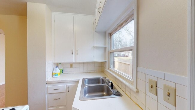 Photo - Duplex Available in Beaverdale - 3D Tour