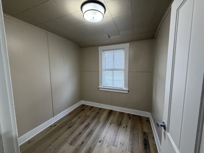 Photo - 708 N 10th St