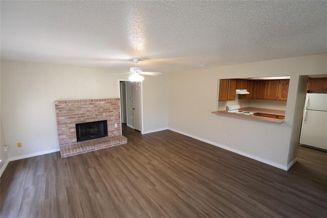 Photo - 6714 Windrift Way