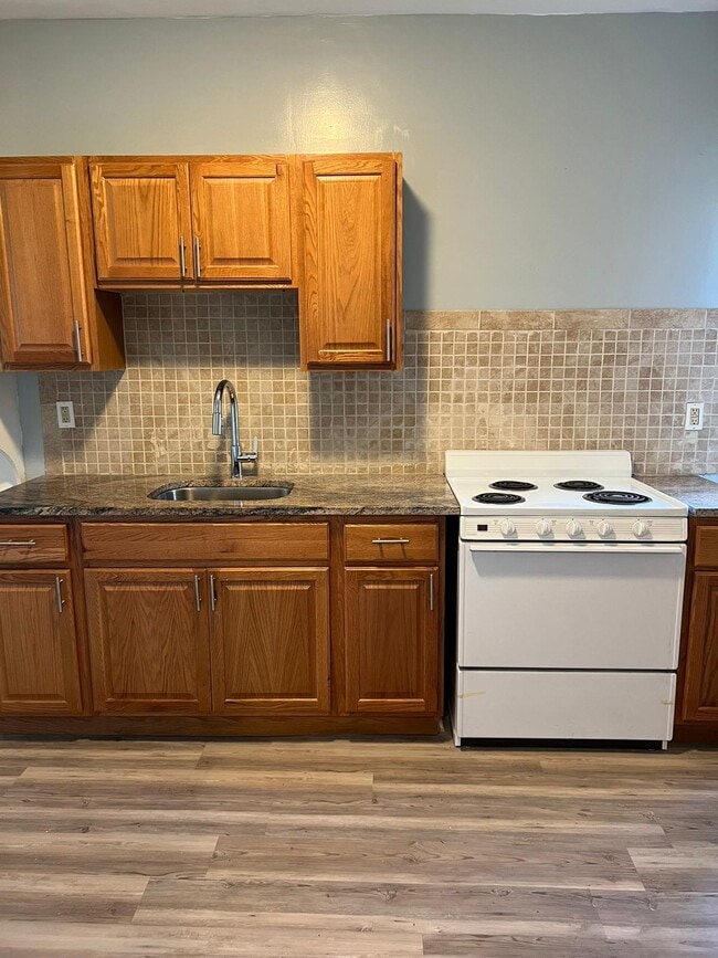 Kitchen - 703 French St