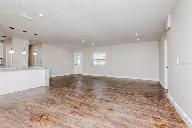 Photo - 5709 Ridgeway Dr House