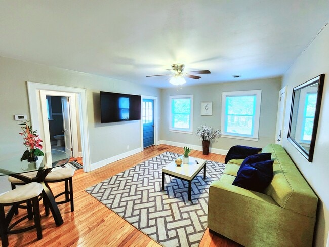 Photo - Blue Door Apartments Unit 1304