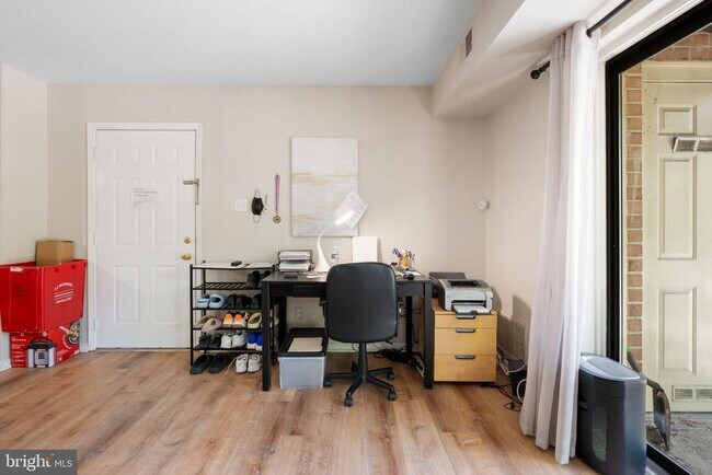 Photo - 45 Le Forge Ct