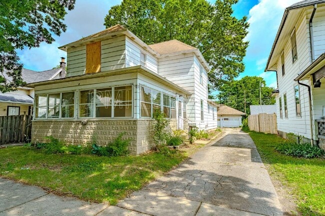 Building Photo - 1714 Meharry St