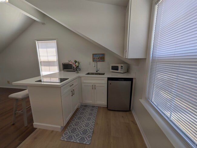 Photo - 1021 Arlington Way Unit Upper