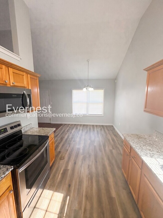 Photo - 508 Bridgeport Pl