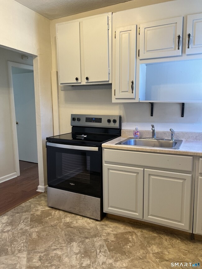 Photo - 97 Green St Unit 1